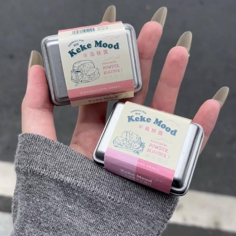 رژگونه فلزی Keke Mood مدل Peninsula IRON Box با بافت پودری نرم و جلوه طبیعی