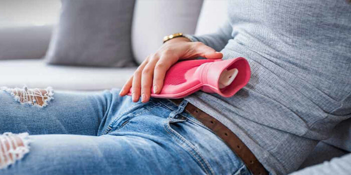 مراقبت پوست در دوران قاعدگی (چرا قبل از پریود جوش می‌زنیم + روتین هر فاز چرخه)